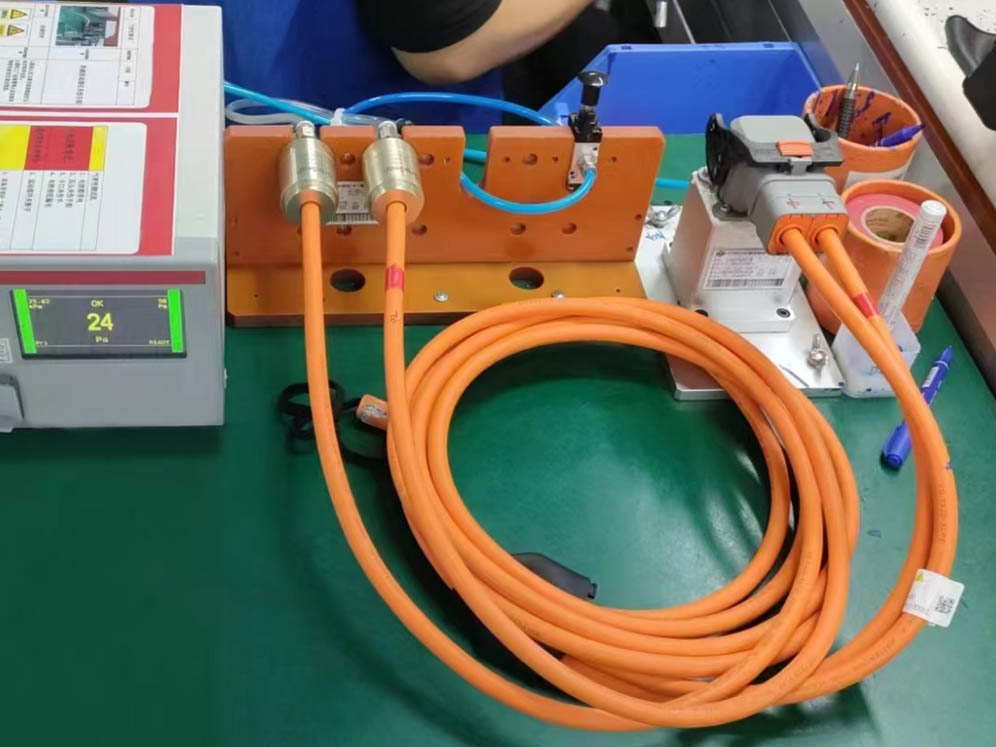 新能源高压线束快速密封接头